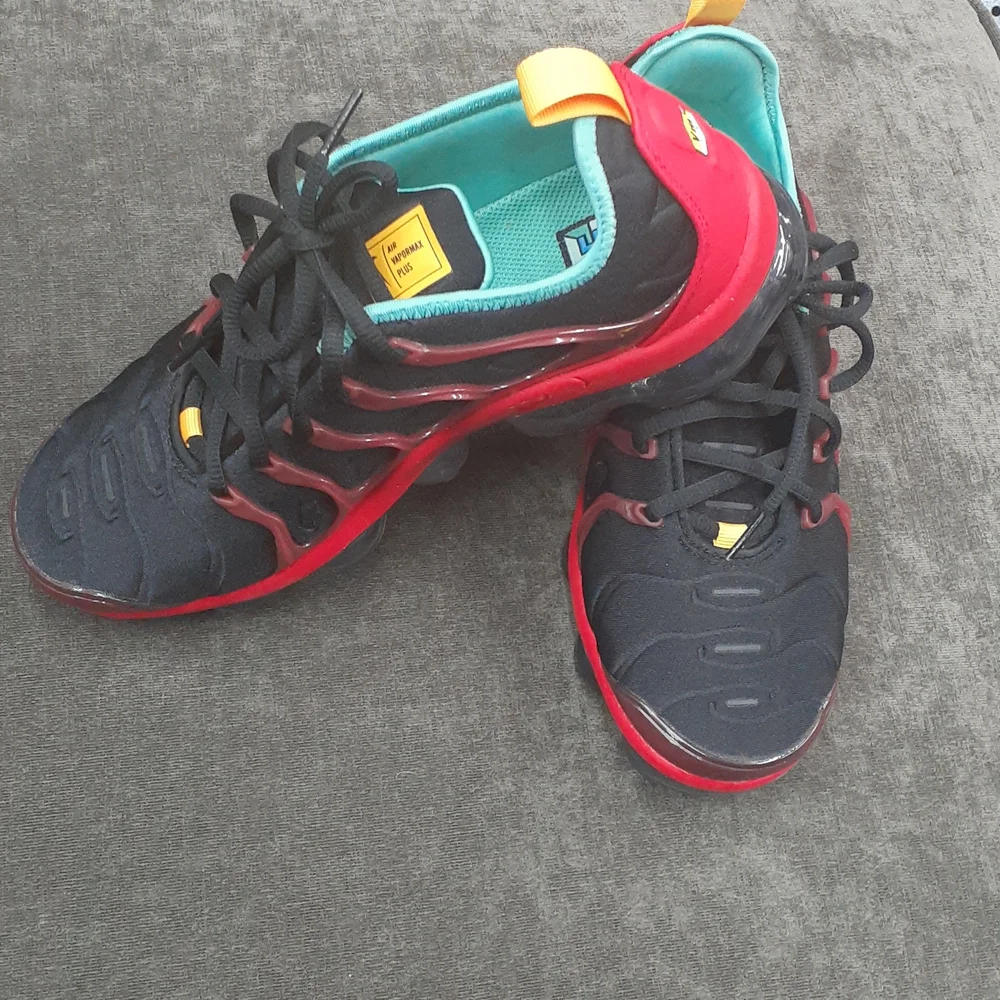 AIR VAPORMAX PLUS. - Picture 3 of 7
